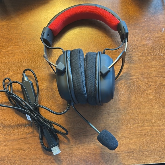 NWB Redragon Zues X Gaming Headset - Picture 8 of 9